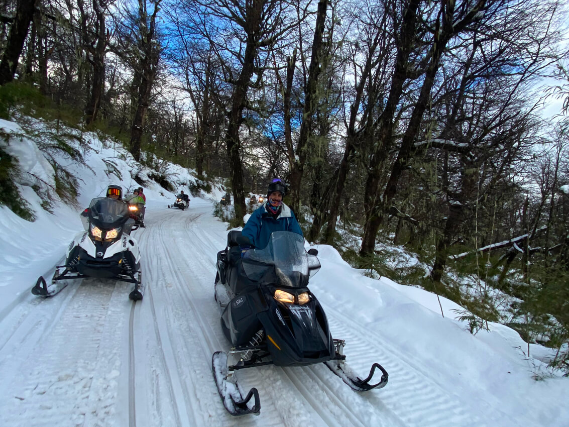 La cueva diurna 15 (1) La Cueva – Travesía Diurna en Moto de Nieve y Cuatriciclos- Con traslado - Imagen 1